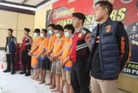 Konferensi pers penangkapan 5 tersangka pengoplos LPG 3kg. (Ist)