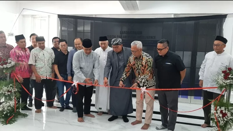 Ponpes Bahrul Maghfiroh Resmikan Laboratorium AI. (Shelly/VOJ)