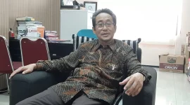 Guru Besar Ilmu Hukum Lingkungan dan Sumber Daya Alam Universitas Brawijaya (UB), Prof. Dr. Rachmad Safa’at, SH, MSi. (Shelly/VOJ)