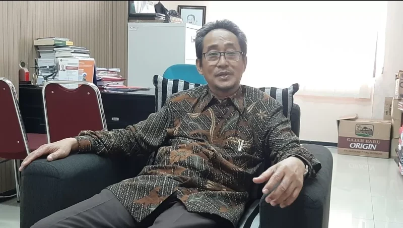 Guru Besar Ilmu Hukum Lingkungan dan Sumber Daya Alam Universitas Brawijaya (UB), Prof. Dr. Rachmad Safa’at, SH, MSi. (Shelly/VOJ)