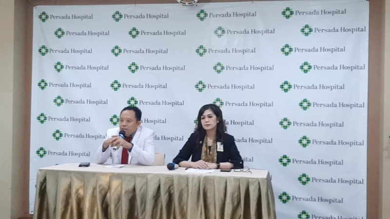 Konferensi pers Persada Hospital terkait dokter yang diduga lakukan tindakan asusila ke pasien. (Shelly/VOJ)