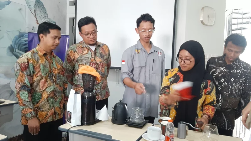 Pelatihan Barista Inklusif, BPLP Brawijaya Buka Jalan Mandiri Bagi Alumni SLB. (Shelly/VOJ)